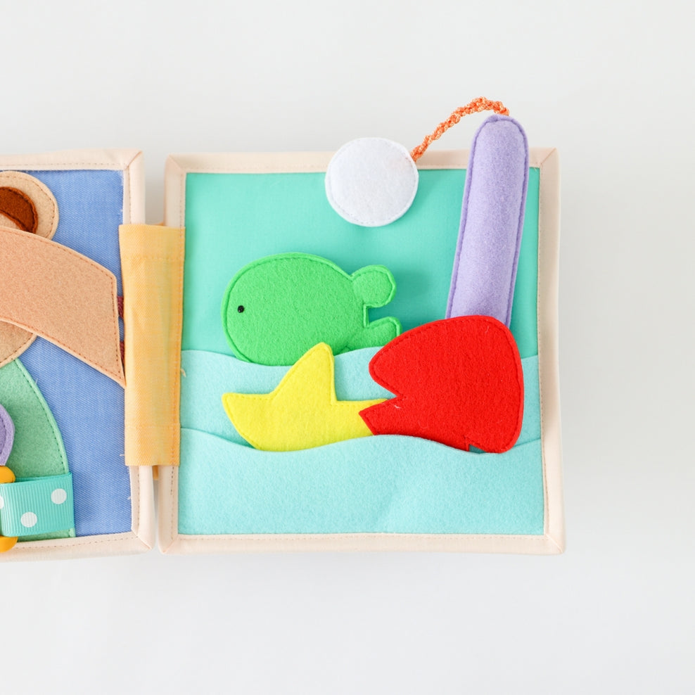 Educating AMY Mini Quiet Book, Little Adventure