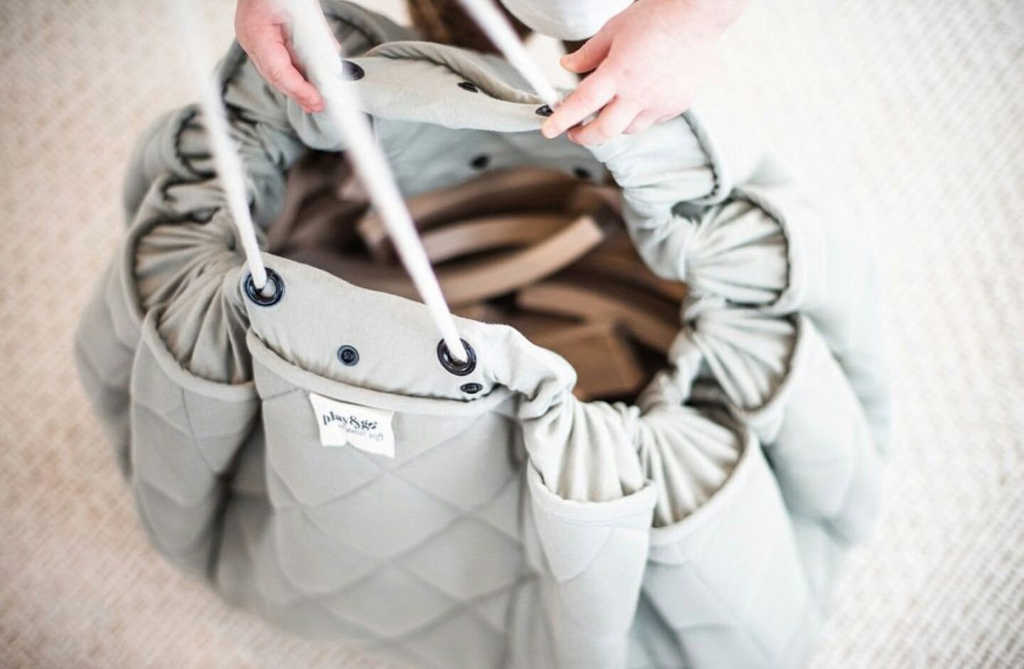 Play & Go Organic Baby Mat 3 in 1 Storage Bag and Diaper Bag